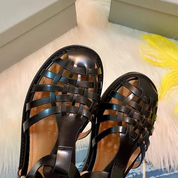 Donna-v roku 2021 Nové Letné Trendy Gladiator Sandále Ženy Black Binder Skutočné Teľa Kožené Ulici Štýly Zlatá Pláž Byty